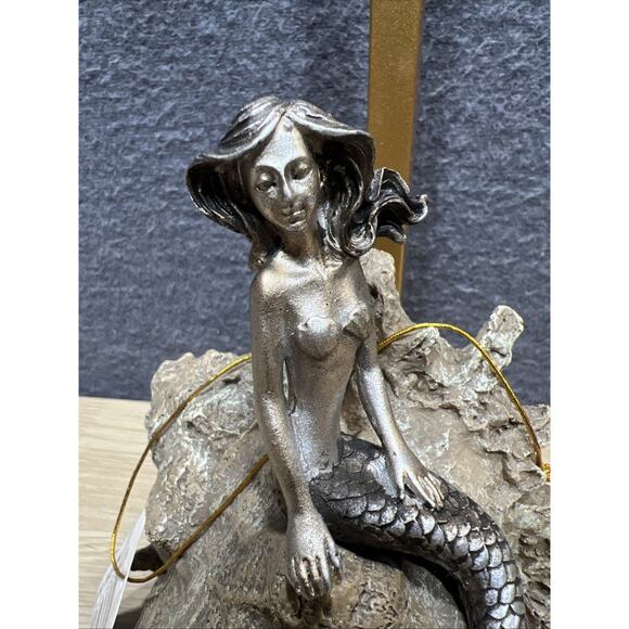 Mermaid on Seashell Resin Statue Figurine Nautical Decor 6.5" - Picture 3 of 7